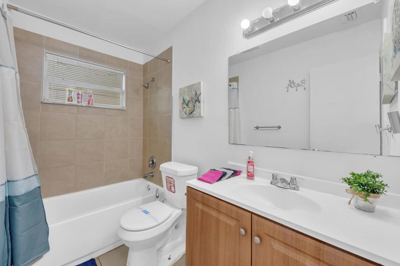 2 Bedroom House Minutes From Beach And Casino Db1 دانيا بيتش المظهر الخارجي الصورة