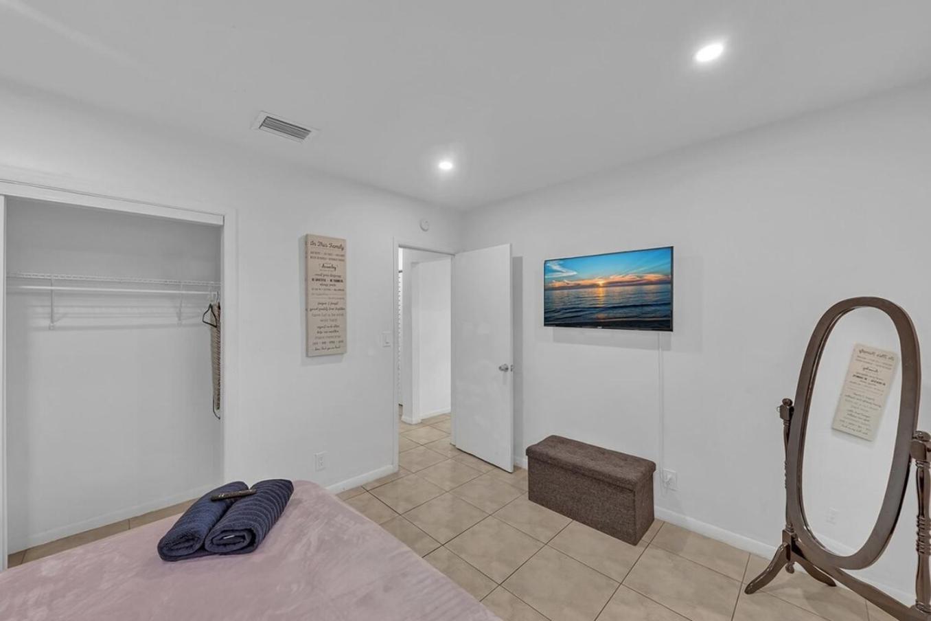 2 Bedroom House Minutes From Beach And Casino Db1 دانيا بيتش المظهر الخارجي الصورة