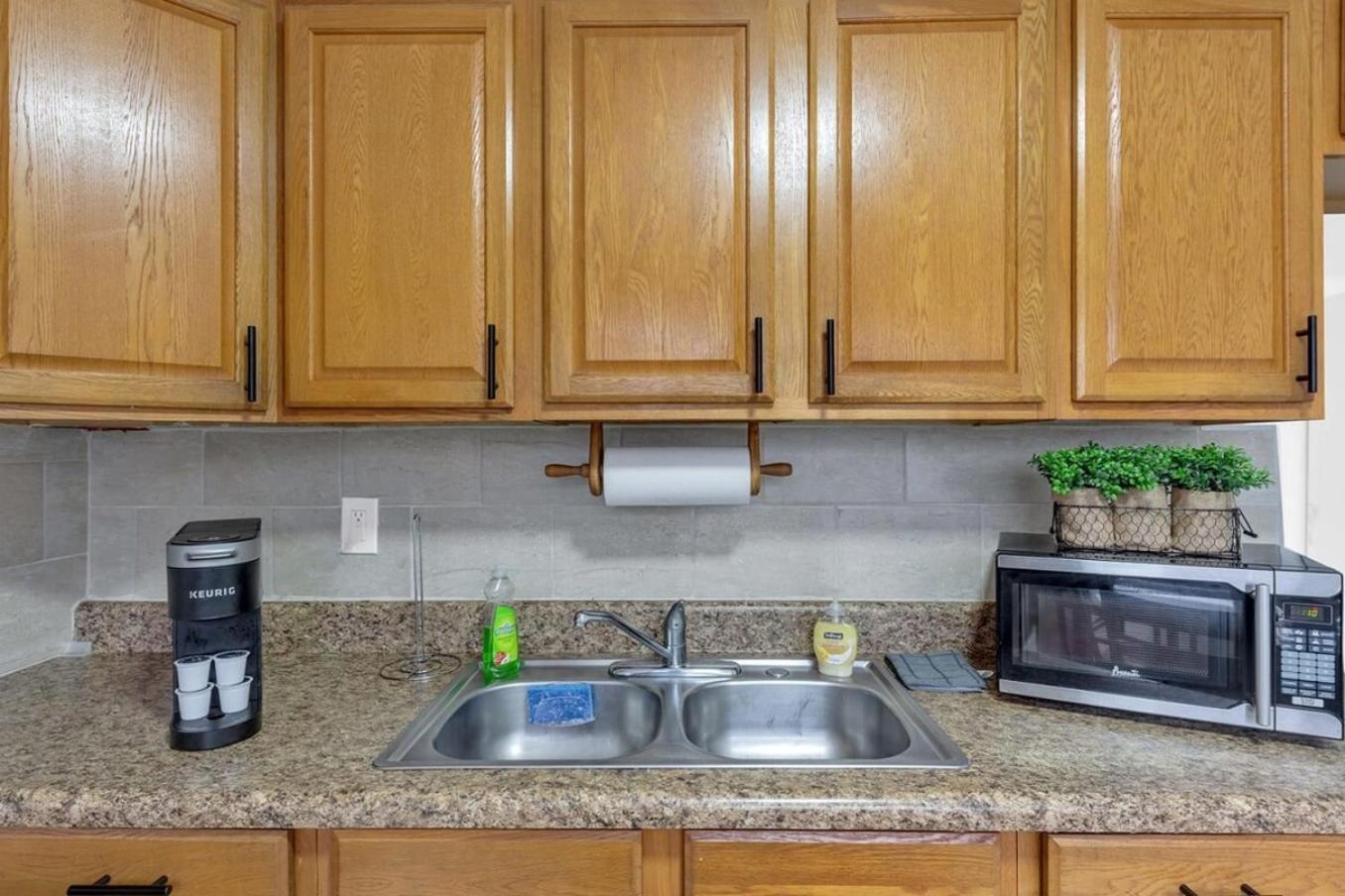 2 Bedroom House Minutes From Beach And Casino Db1 دانيا بيتش المظهر الخارجي الصورة